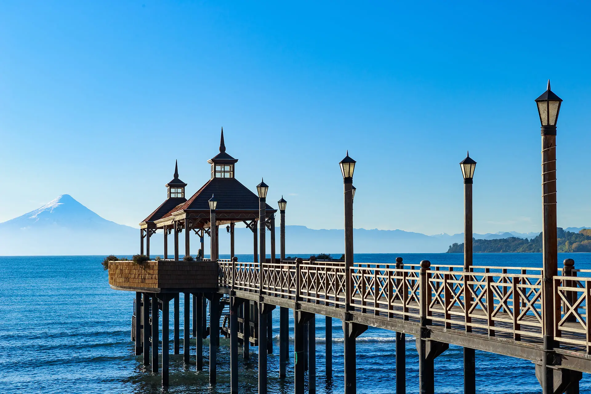 Muelle de Frutillar junto al lago